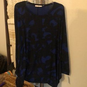 Natori 2xl black and blue tunic